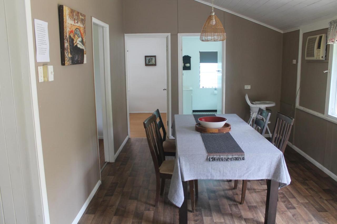 Kurrimine 4 Bedroom House And Pool Country house *