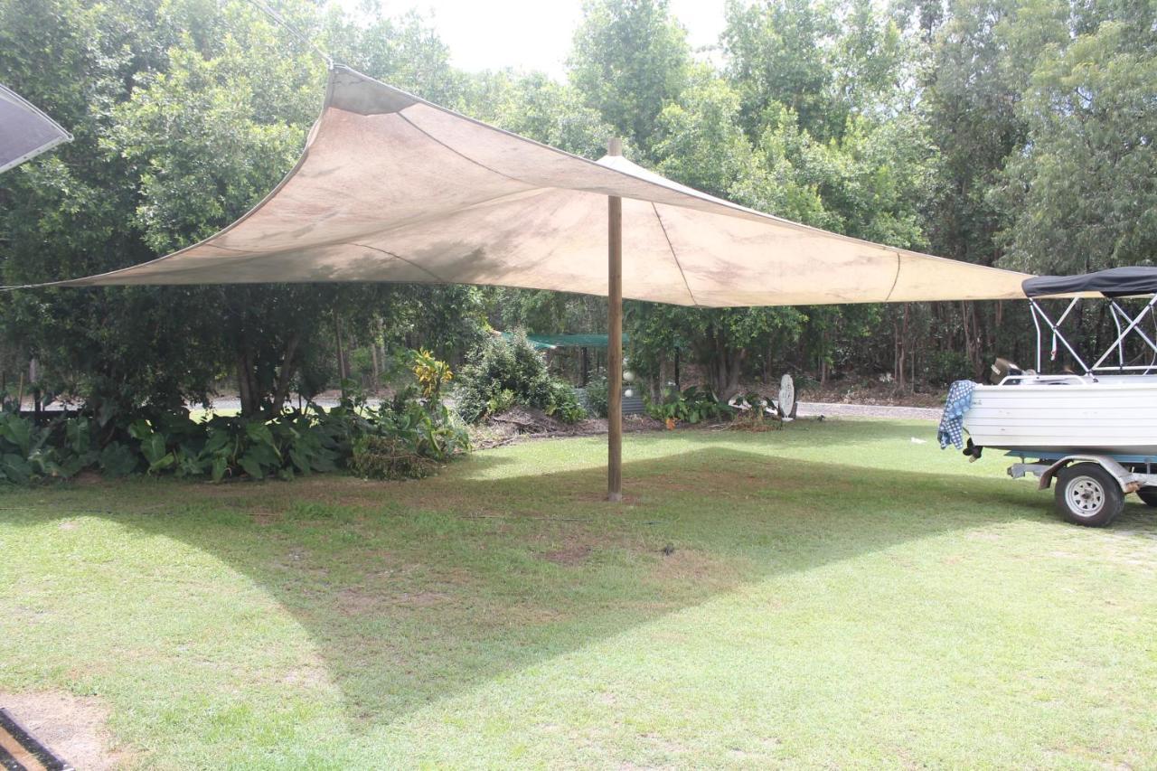 Kurrimine 4 Bedroom House And Pool Country house *